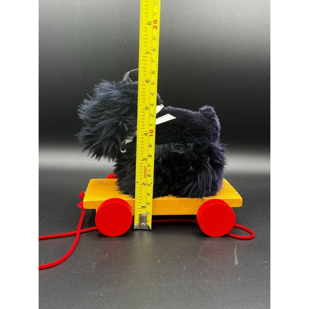 VTG Folk Art Figurine Scottish Terrier Dog Pull Toy